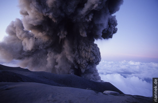 Ascheneruption am Semeru