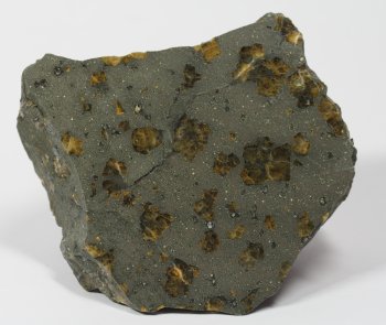 porphyritic nephelinite