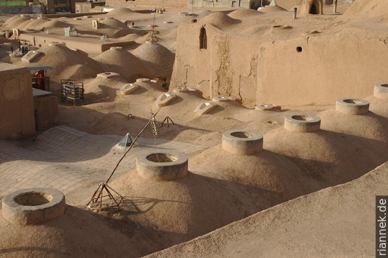 On the roof of the bazaar in Kashan