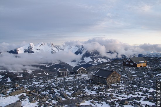 Fannaråken-Hütte mit Hurrungane