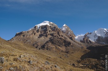 Im Süden tief erodierte erloschene Vulkane: Nevado Cuyoc