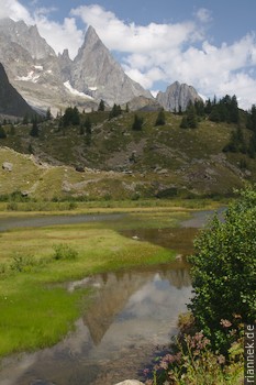 Aiguille Noire de Peuterey, Lac de Combal (Val Veny)