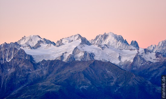  Mont Blanc massiv from Demècre with Aiguille d’Argentinière, Aiguille du Chardonnet, Aiguille Verte, Aiguille du Tour