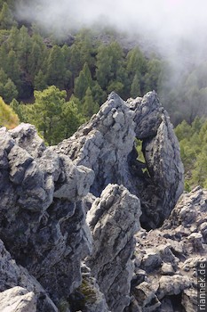 Felsen am Phonolithdom Nambroque