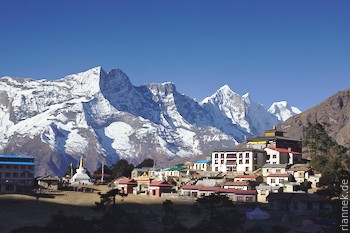 Tengboche with Kongde 