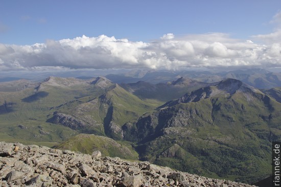 Blick vom Ben Nevis auf die Marmores