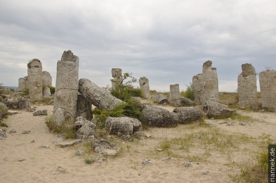 Pobiti Kamani