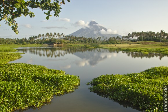 Gabawansee mit Mayon