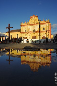 Cathedral (damaged by the earthquake) in San Cristóbal de las Casas