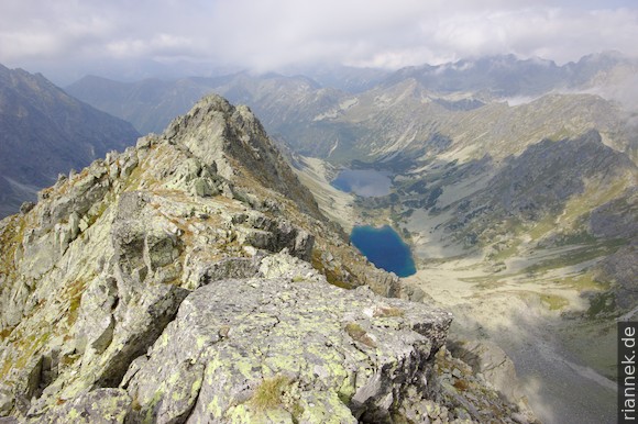 Blick von Kôprovský štít ins Tal Temnosmrečinská dolina